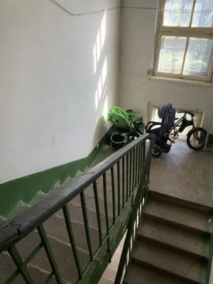 For sale, 3-room apartment near the stop, Musorgsky street