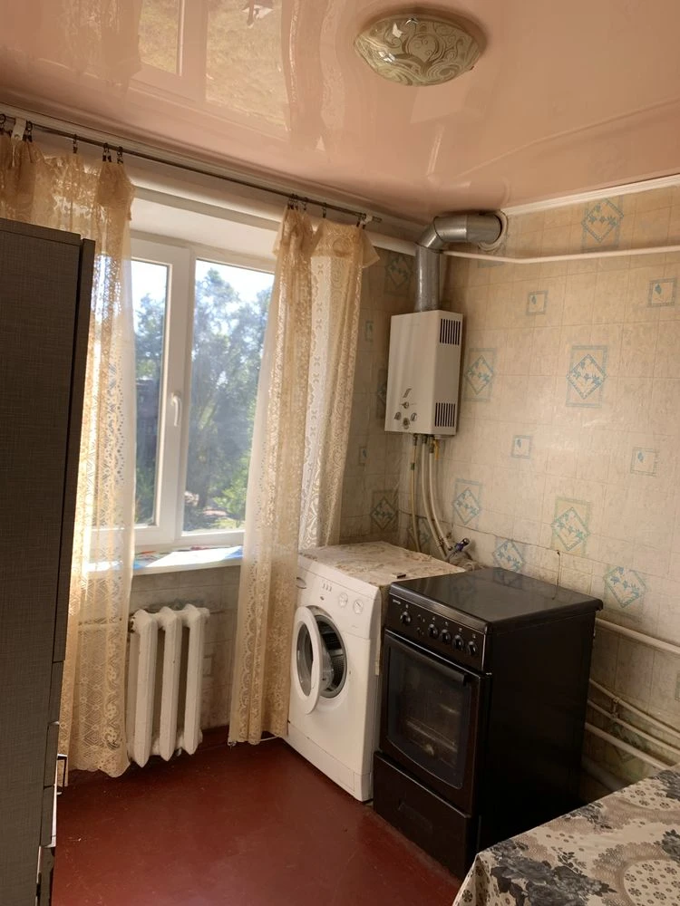 For sale, 3-room apartment near the stop, Musorgsky street