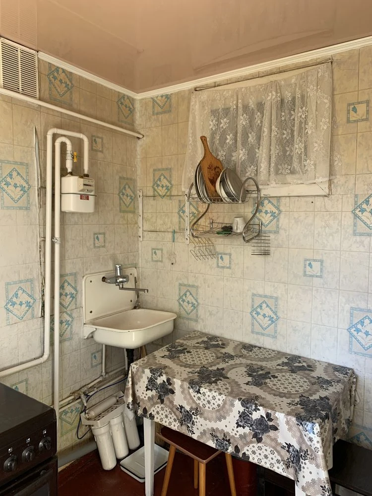 For sale, 3-room apartment near the stop, Musorgsky street