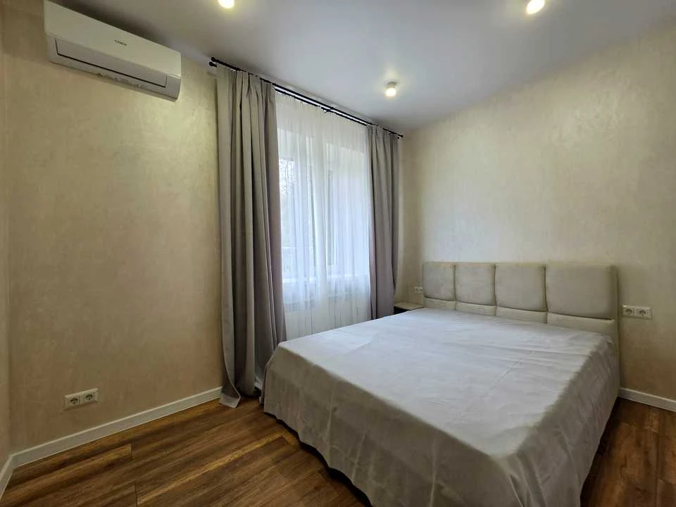 Apartment. Stepan Bandera Street, 49th district