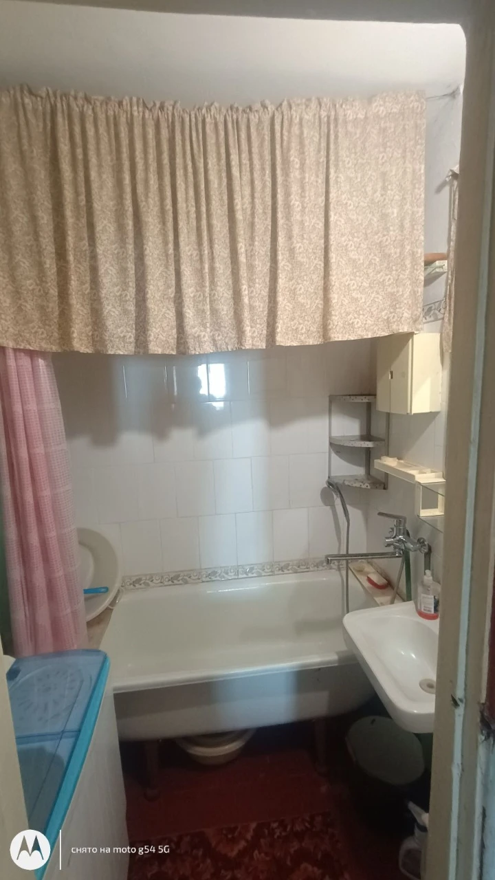 2-room apartment on Red Line. 200 years old.