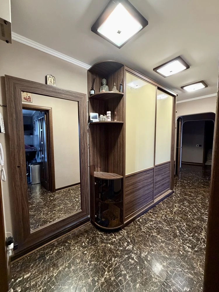 Sale of a 4-room apartment | Saksagan district, Vechir street