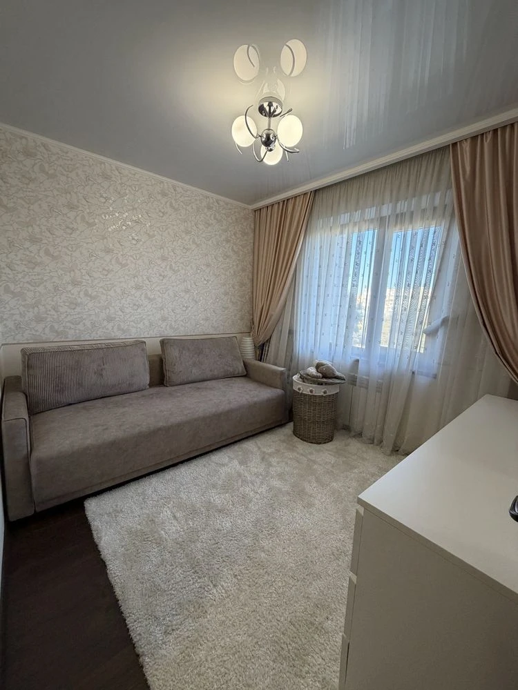 Sale of a 4-room apartment | Saksagan district, Vechir street