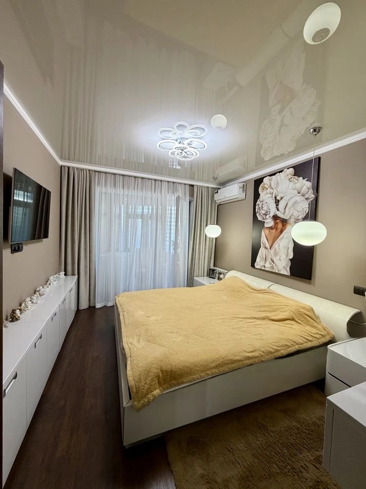 Sale of a 4-room apartment | Saksagan district, Vechir street