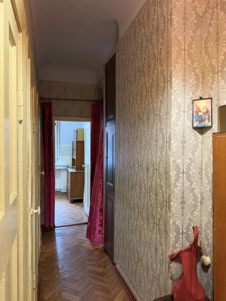 Продажа 3-комн. ул. Алмазна, 11, район Карачуны
