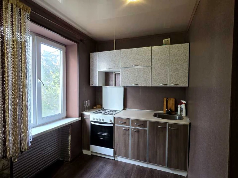 Apartment. Kryvyi Rih, 5th Zarychny microdistrict, st.