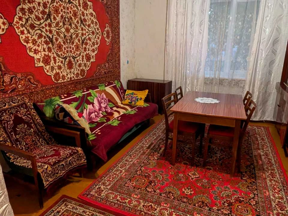Apartment. Kryvyi Rih, Sichovska St.