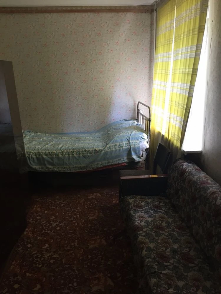 Продаётся 2-комнатная квартира, улица Александра Васякина.