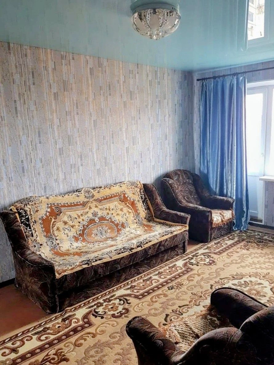 Sale of a 2-room apartment. Hirnytskyi