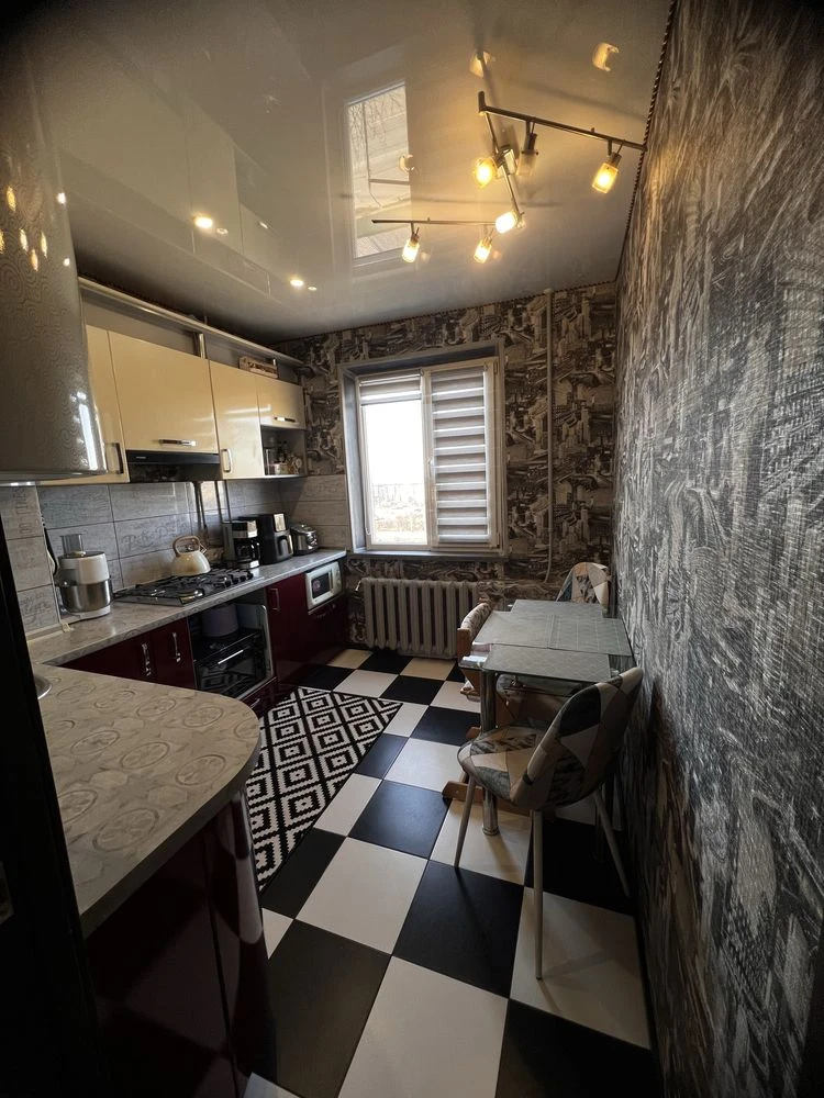 Two-bedroom apartment for sale on Eastern Street 2