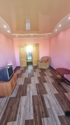 Продаж 3-кімнатної квартири в мікрорайоні Сонячний