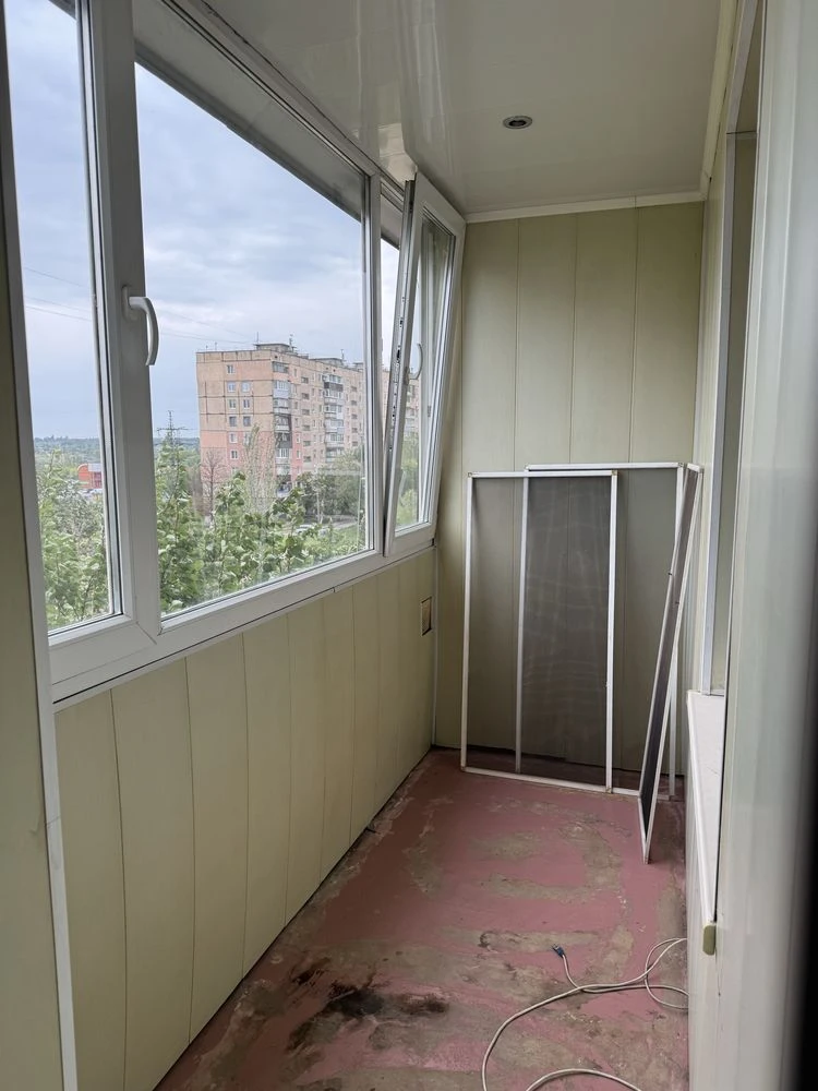 Продається 2-кімнатна квартира на вул. Генерала Радієвського, будинок 40