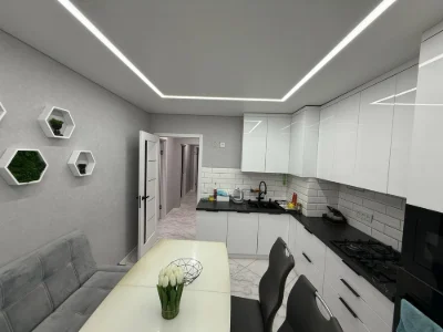 Продается 3-комнатная квартира на Юности, г. Кривой Рог