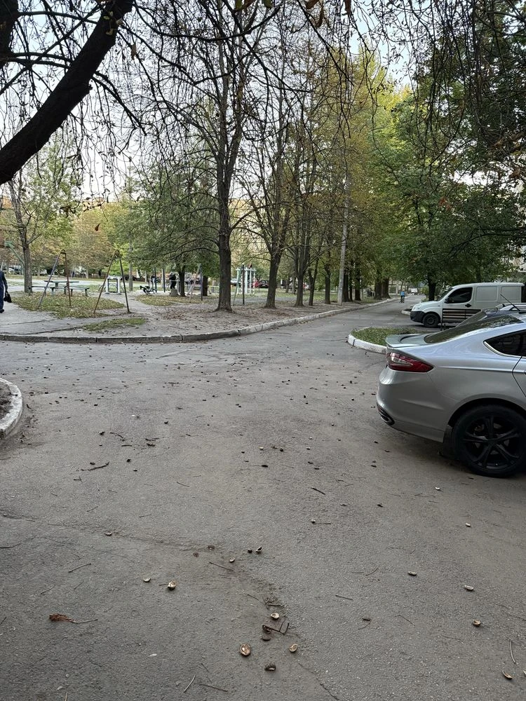 Продается 3-комнатная квартира на Юности, г. Кривой Рог