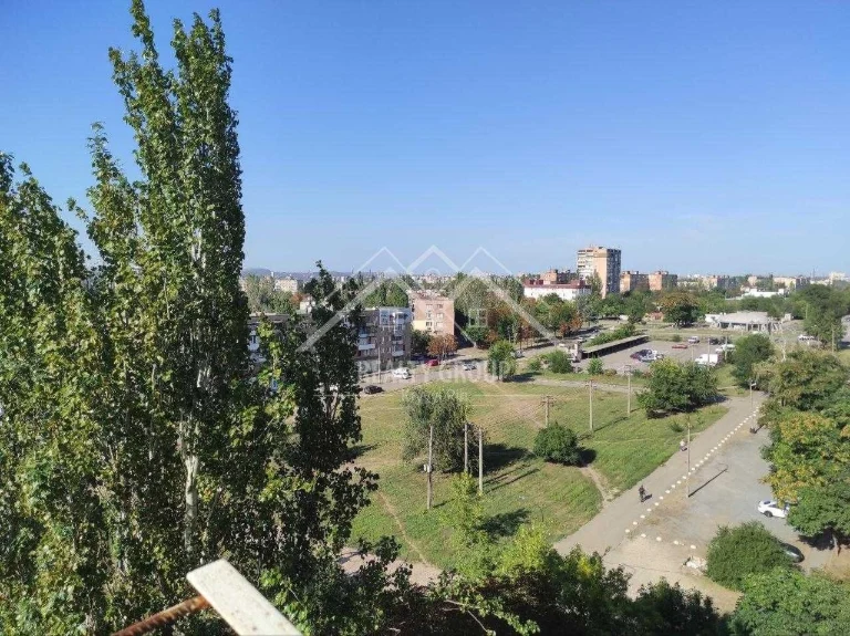 Sale of a 2-bedroom apartment for renovation on Pavel Glazovy Street