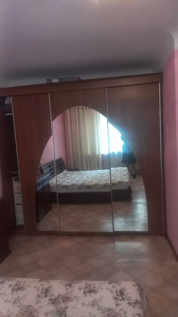 Чудова однокімнатна квартира-студія в центрі міста