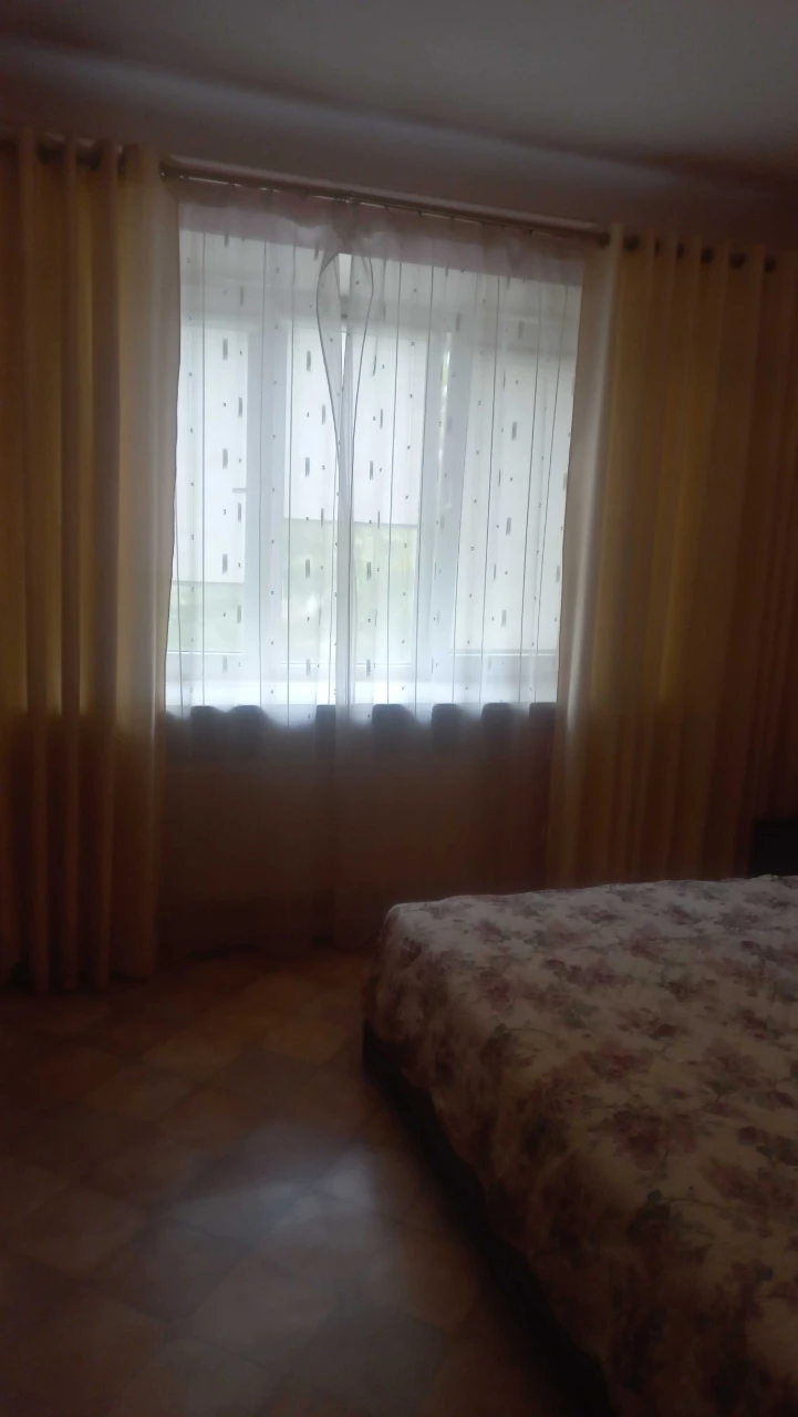 Чудова однокімнатна квартира-студія в центрі міста
