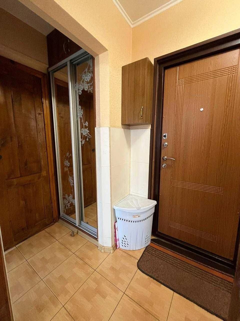 Sale of a 2-bedroom apartment on Миру Avenue