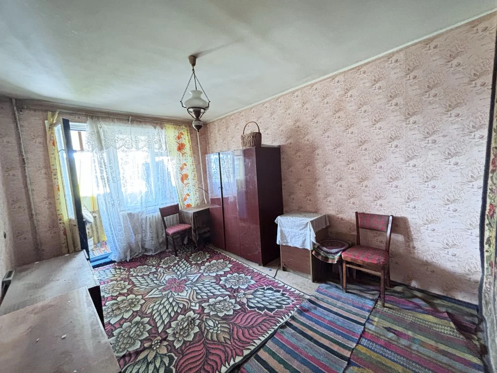 Продаж 3-кімнатній квартири на Розвилці