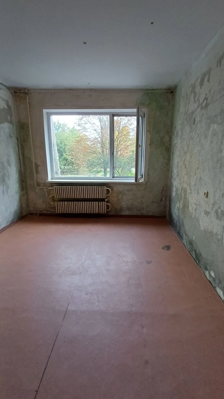 Продается 3-комнатная квартира на Солнечном.