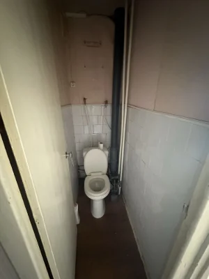 Selling 3-bedroom apartment