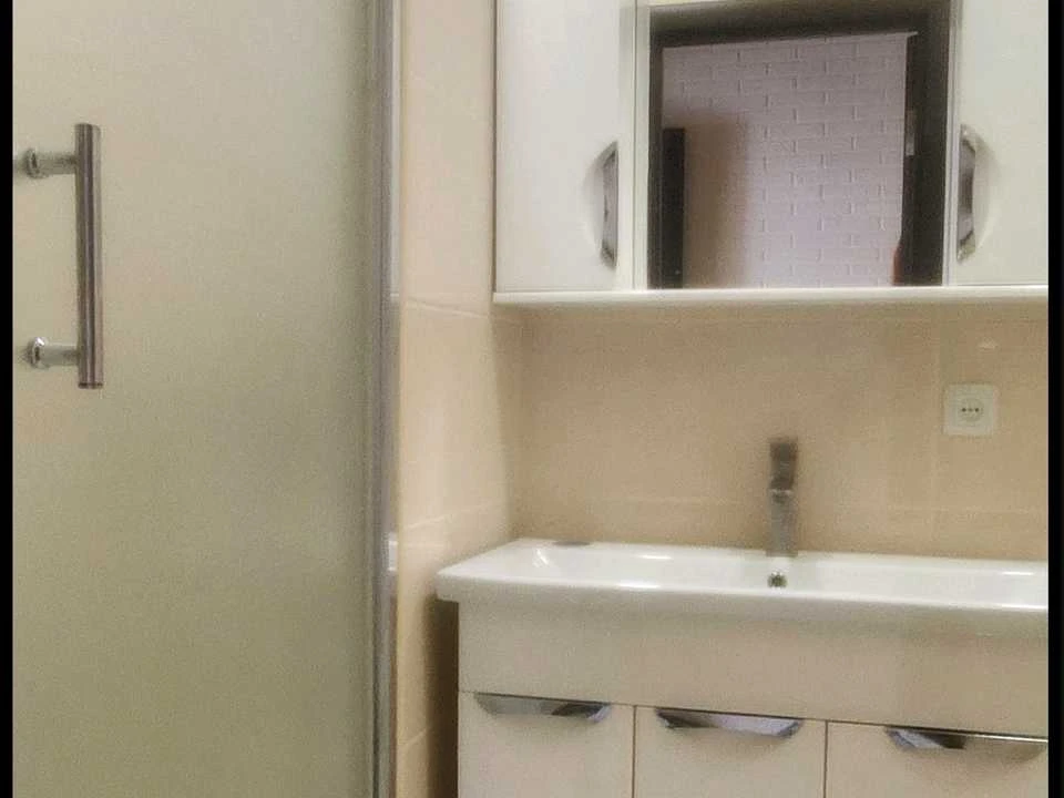 Apartment. Zymovykh Pohod Street, Kryvyi Rih
