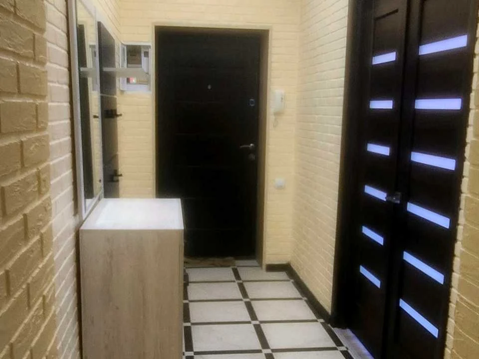 Apartment. Zymovykh Pohod Street, Kryvyi Rih