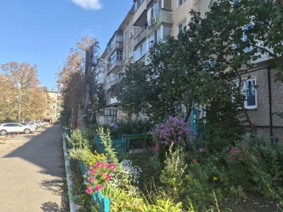 Продається 2-кімнатна квартира/вул. Космонавтів
