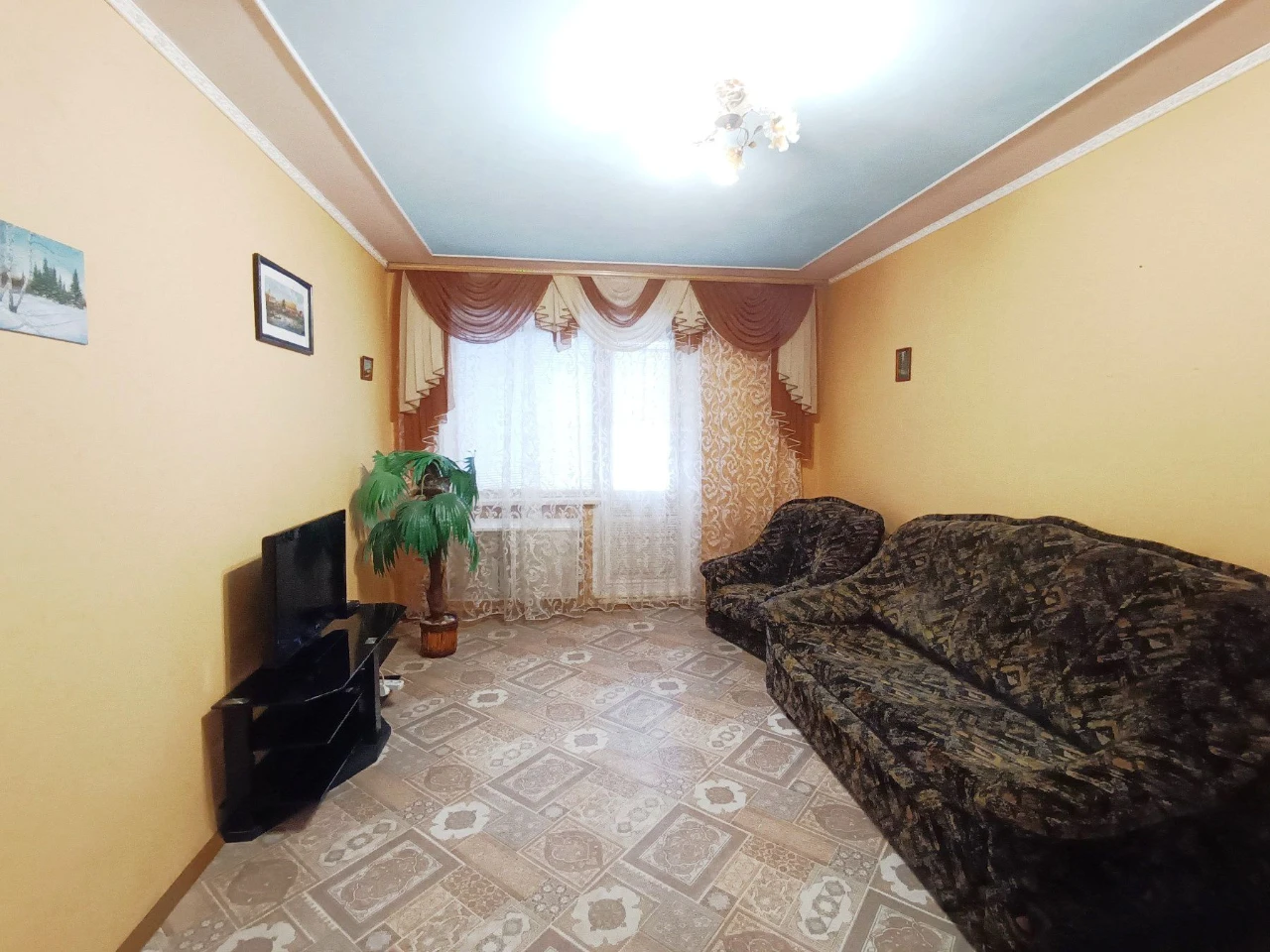 For Sale: 1-bedroom apartment in Saksagan