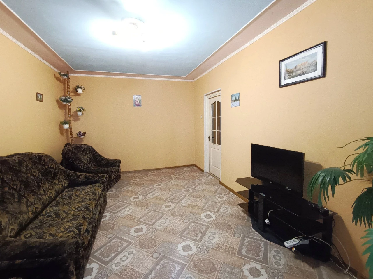 For Sale: 1-bedroom apartment in Saksagan