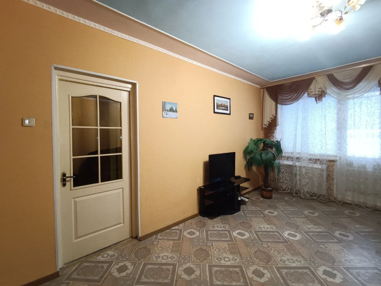 For Sale: 1-bedroom apartment in Saksagan