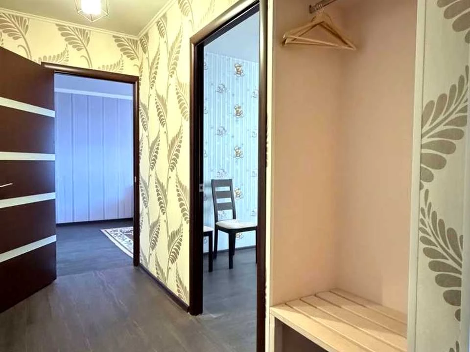 Apartment. Kobylans'ka st.
