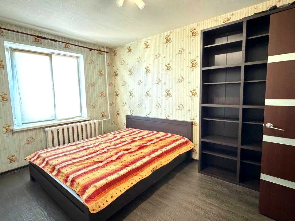 Apartment. Kobylans'ka st.