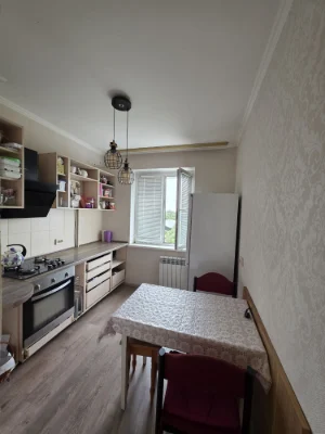 Продам квартиру, 2 комнаты, ул. Староярмаркова, 1