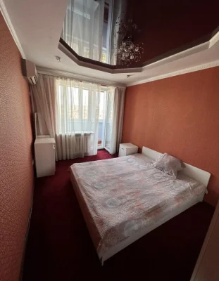 Apartment for sale in the city center, 4 rooms, Ukrainian 122