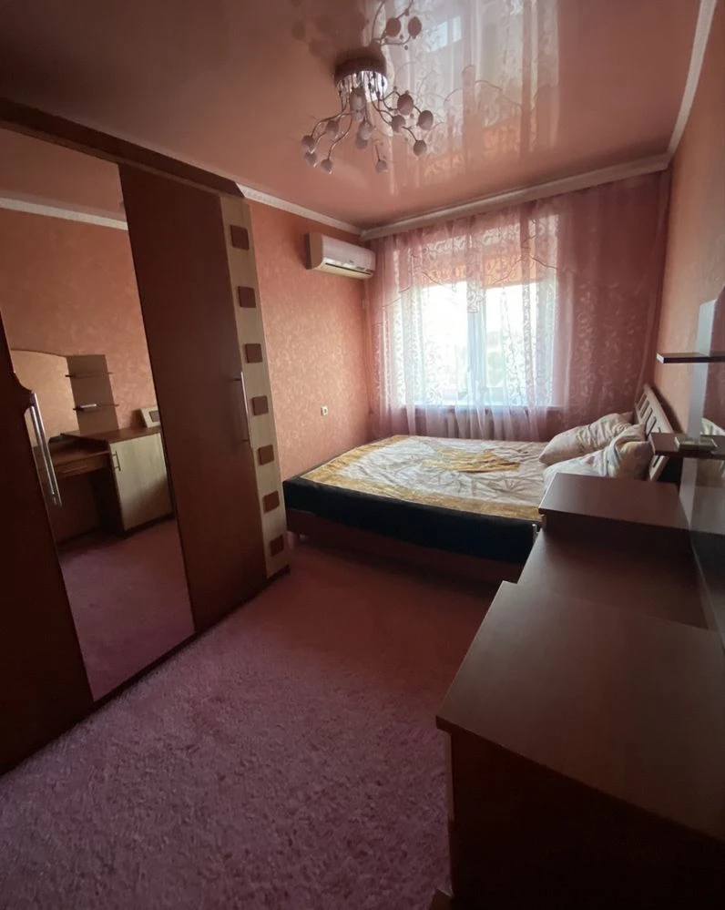Apartment for sale in the city center, 4 rooms, Ukrainian 122