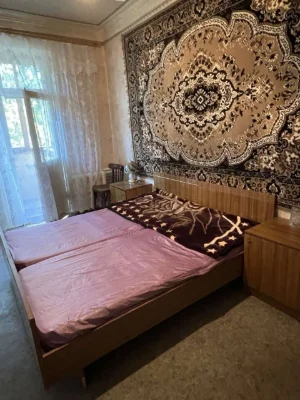 Продаж 2-комнатной квартиры 96 кв. м. по улице Гагарина