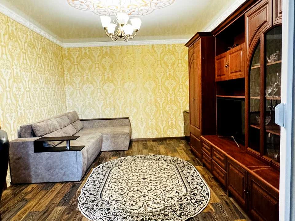 Квартира. Кривий Ріг, 5-й Зарічний мікрорайон, вулиця
