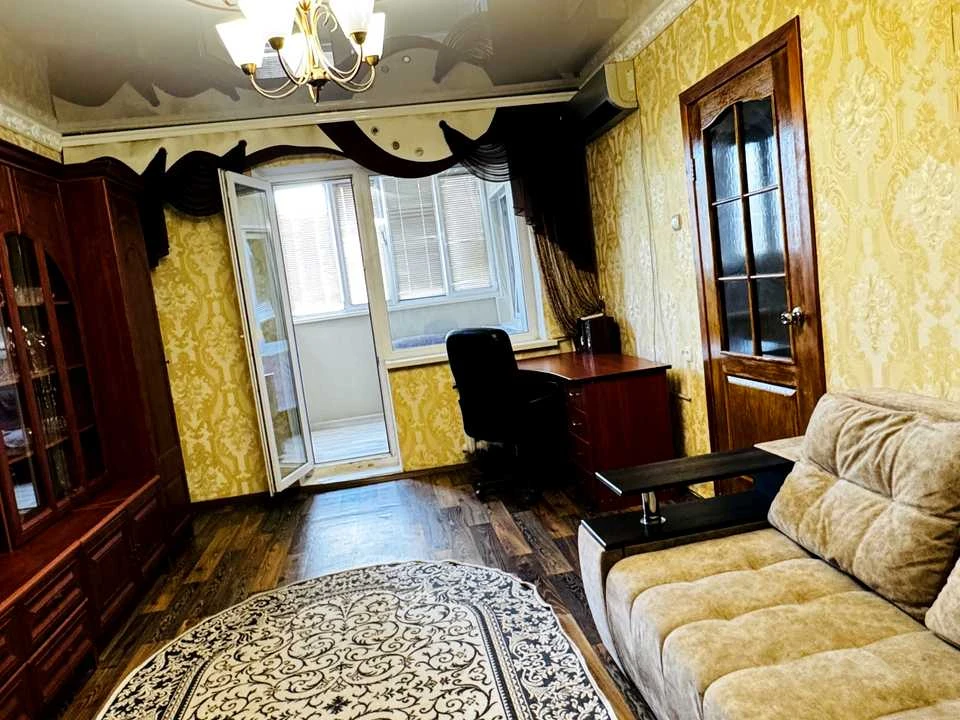Квартира. Кривий Ріг, 5-й Зарічний мікрорайон, вулиця