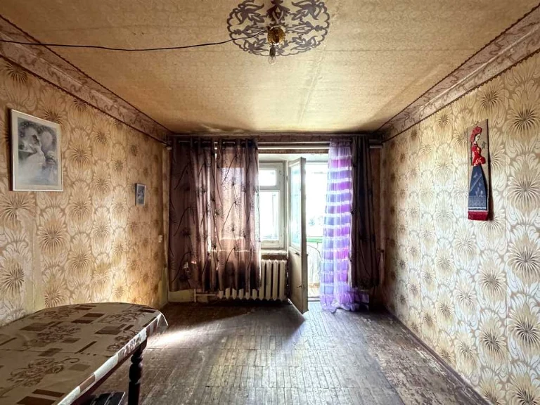 Apartment. Kryvyi Rih, Karmeluka st.