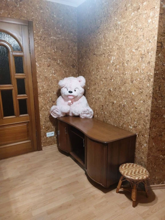 For sale my 3-room apartment on Getmanskaya Street, house