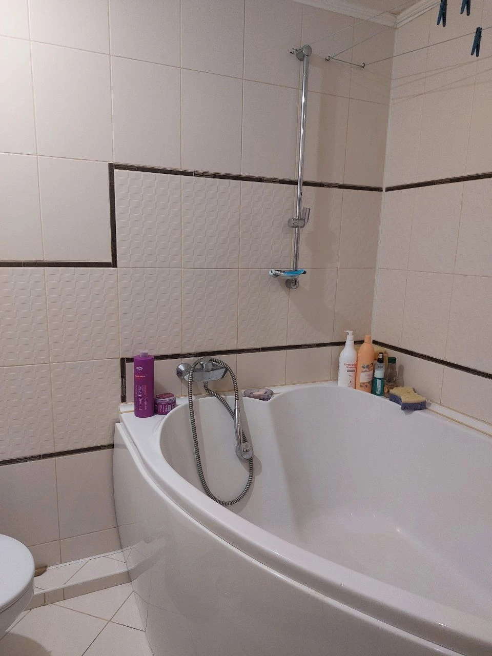 For sale my 3-room apartment on Getmanskaya Street, house