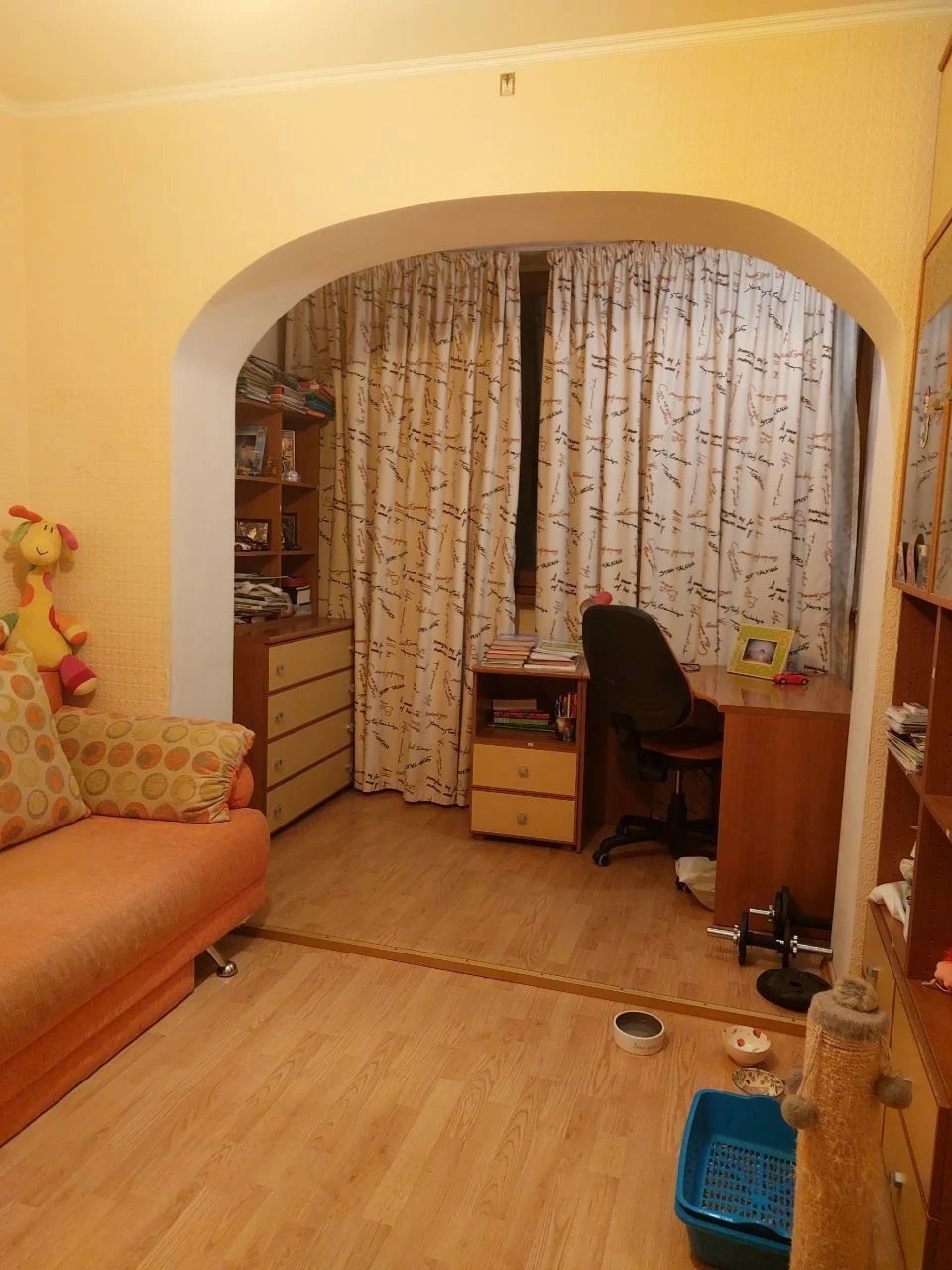 For sale my 3-room apartment on Getmanskaya Street, house