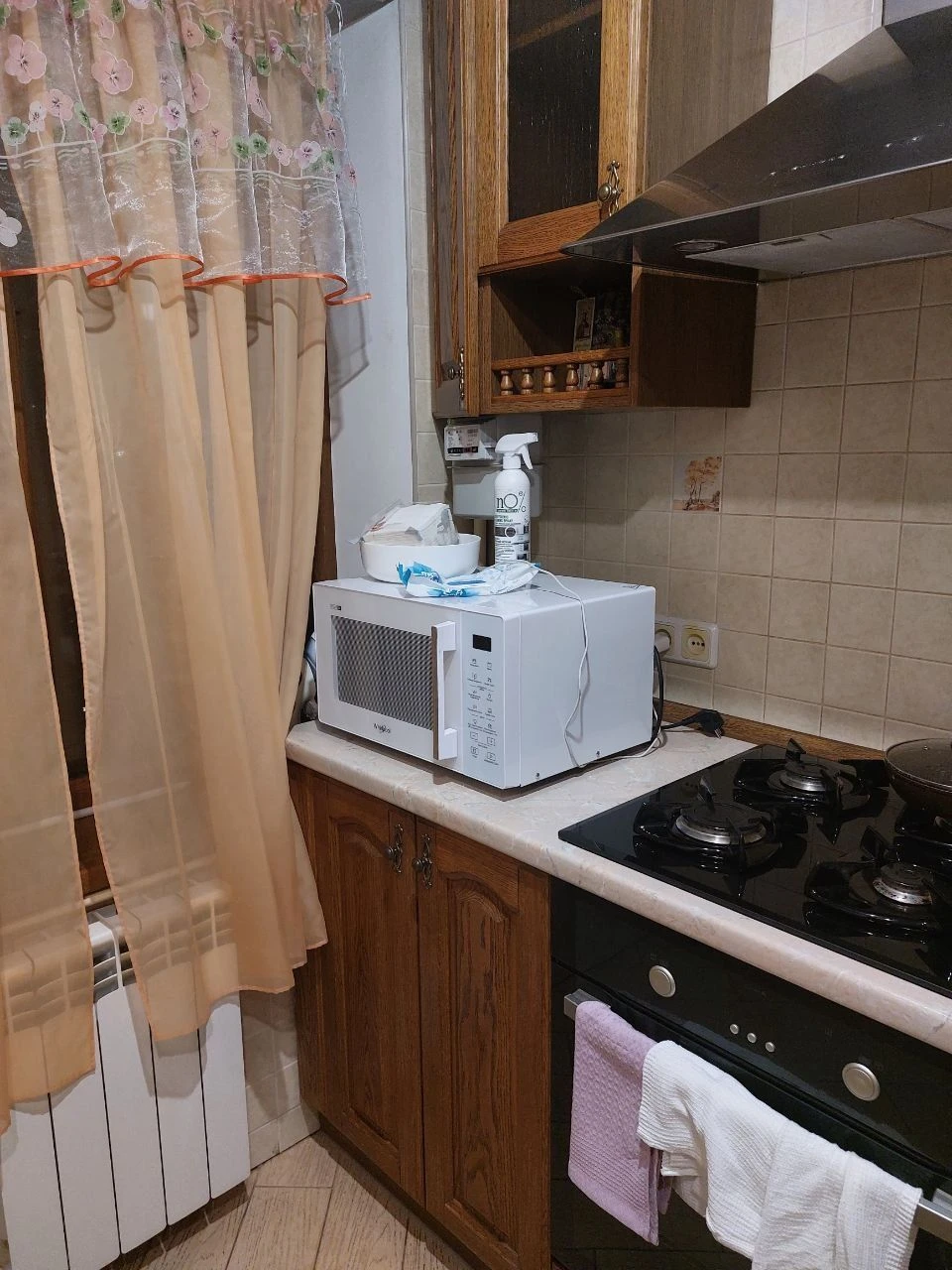 For sale my 3-room apartment on Getmanskaya Street, house