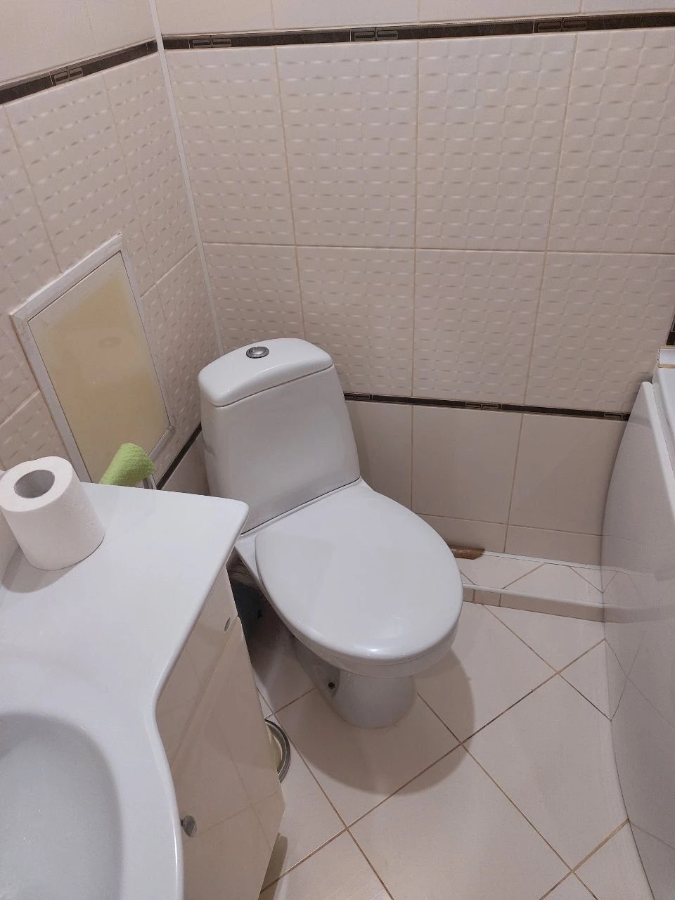 For sale my 3-room apartment on Getmanskaya Street, house