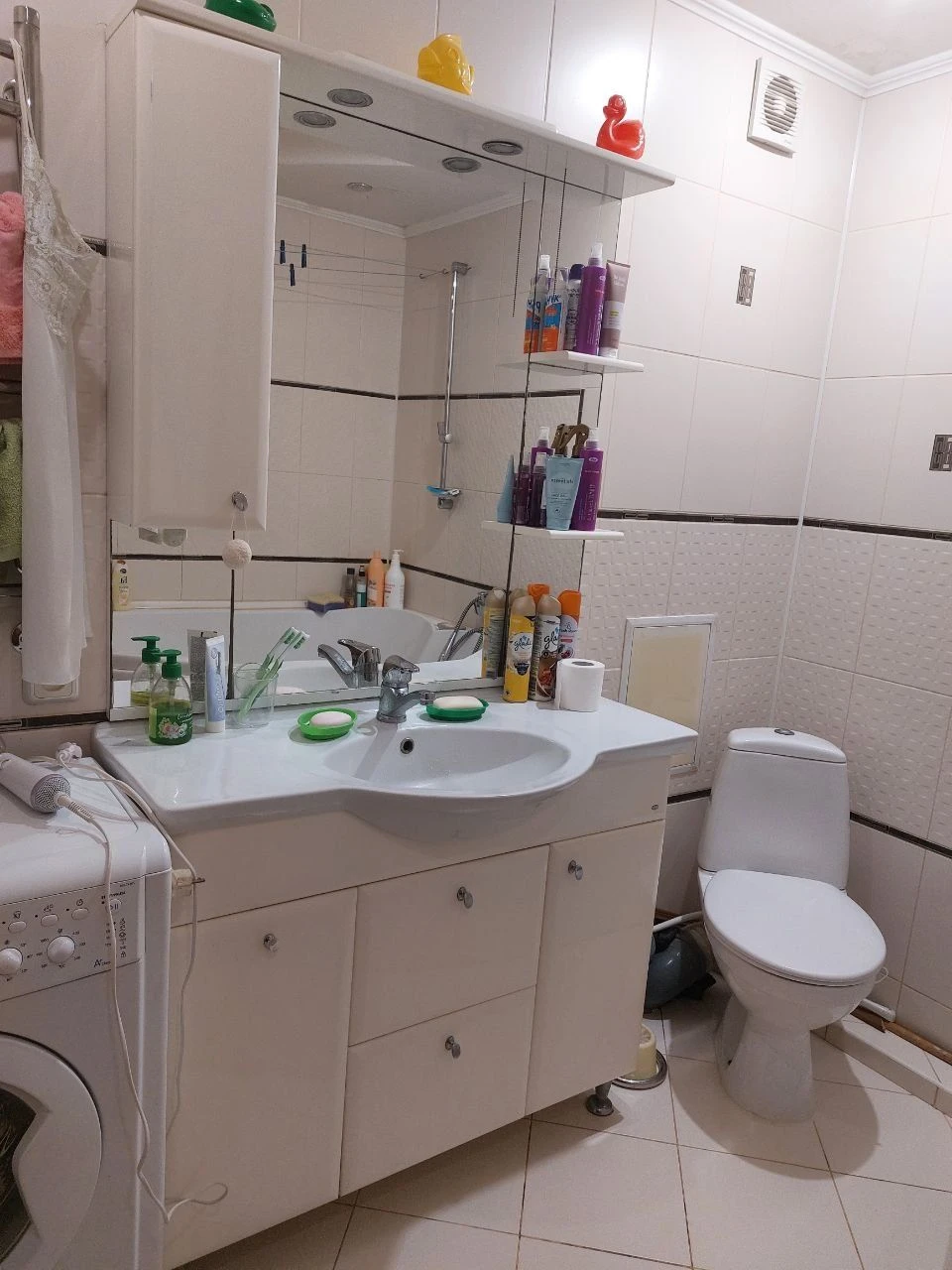 For sale my 3-room apartment on Getmanskaya Street, house