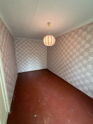 For Sale: Three-room apartment on Holy Nicholas Street (Lenin Street)