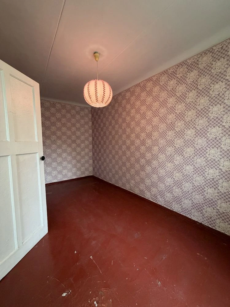 For Sale: Three-room apartment on Holy Nicholas Street (Lenin Street)