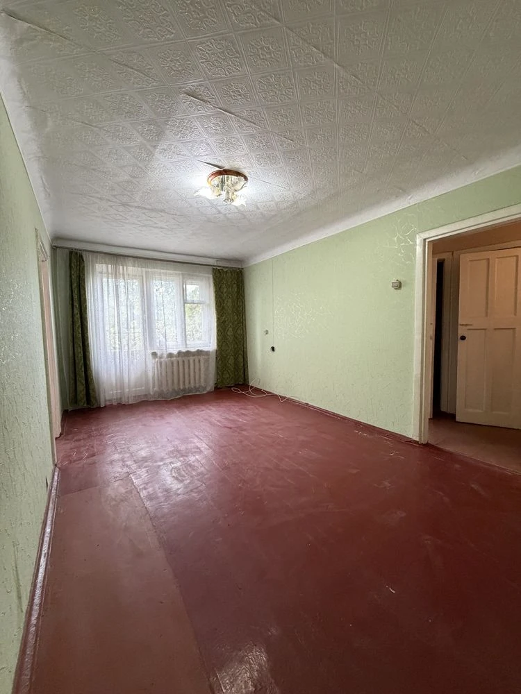 For Sale: Three-room apartment on Holy Nicholas Street (Lenin Street)