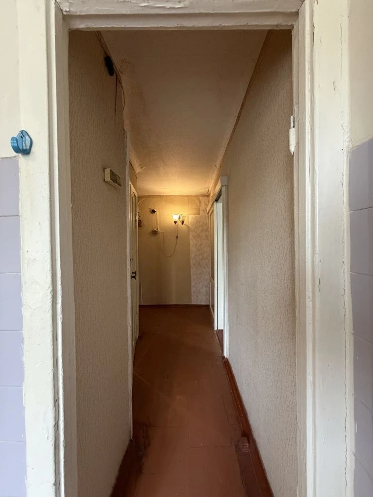 For Sale: Three-room apartment on Holy Nicholas Street (Lenin Street)